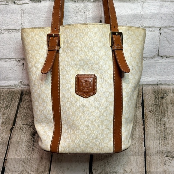 CELINE - Shoulder bag - Picture 2 of 11